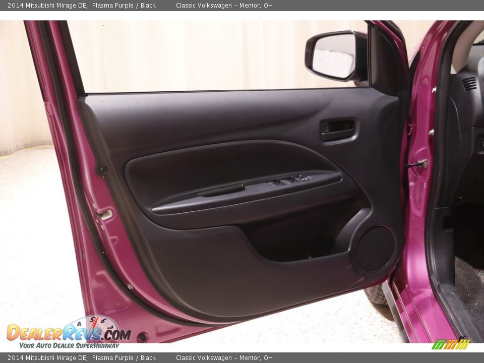 Door Panel of 2014 Mitsubishi Mirage DE Photo #4