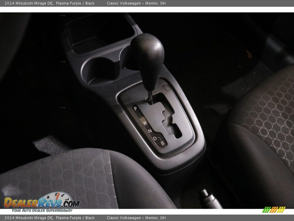 2014 Mitsubishi Mirage DE Shifter Photo #11