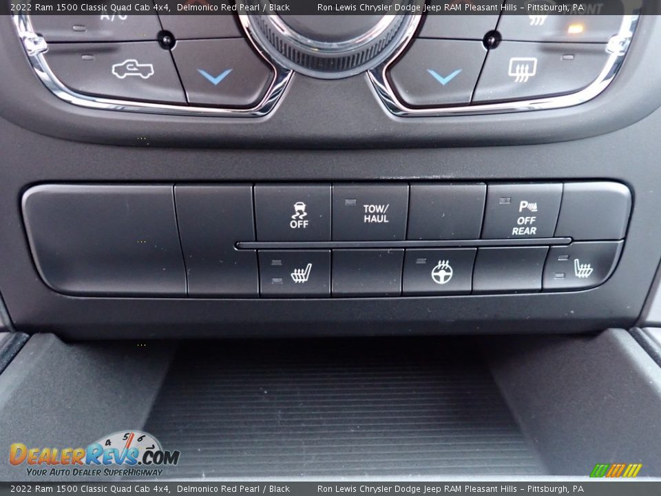 2022 Ram 1500 Classic Quad Cab 4x4 Delmonico Red Pearl / Black Photo #18