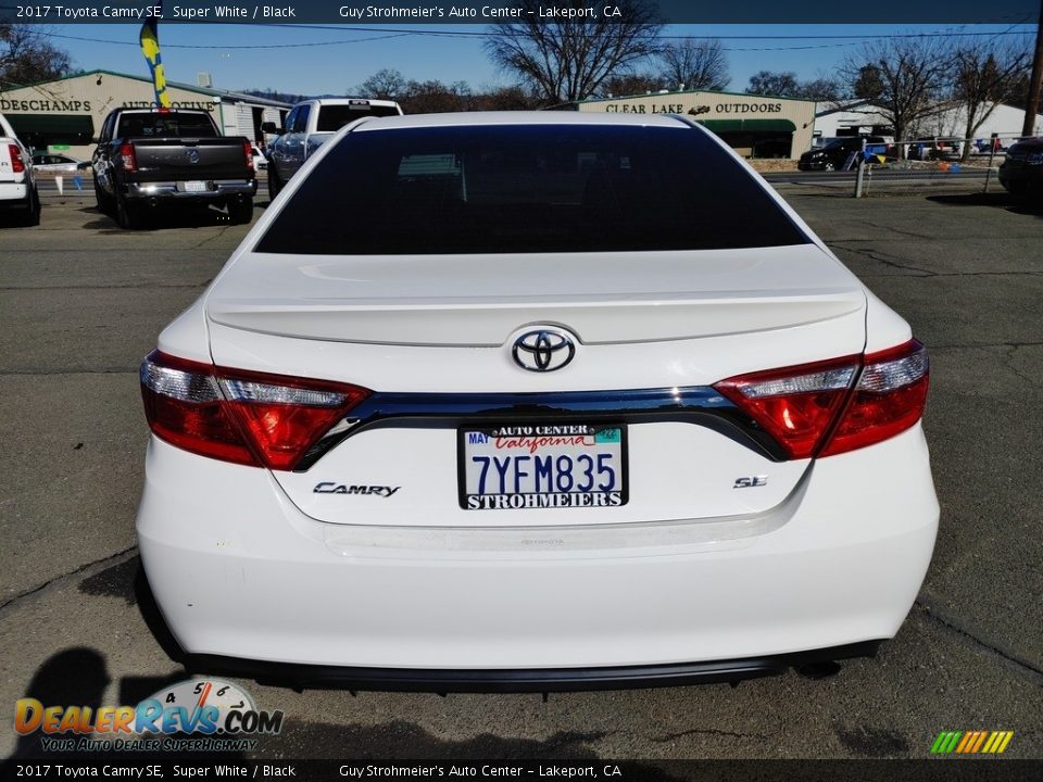 2017 Toyota Camry SE Super White / Black Photo #8