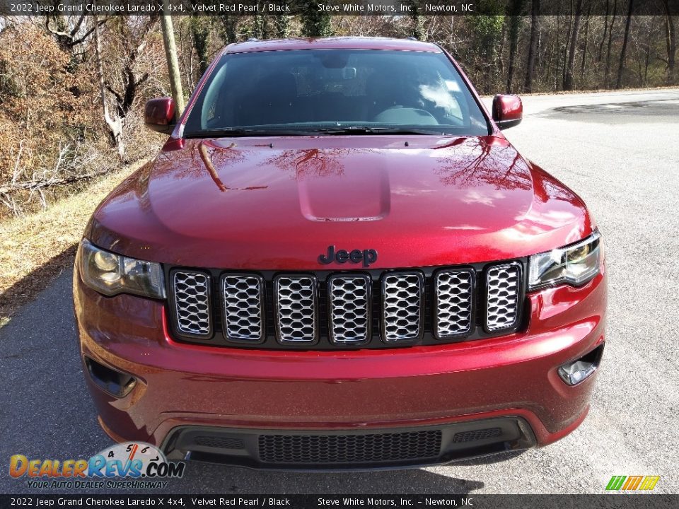 2022 Jeep Grand Cherokee Laredo X 4x4 Velvet Red Pearl / Black Photo #3