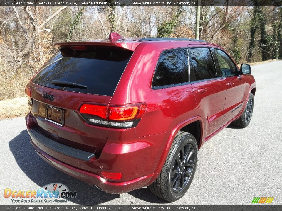 2022 Jeep Grand Cherokee Laredo X 4x4 Velvet Red Pearl / Black Photo #6