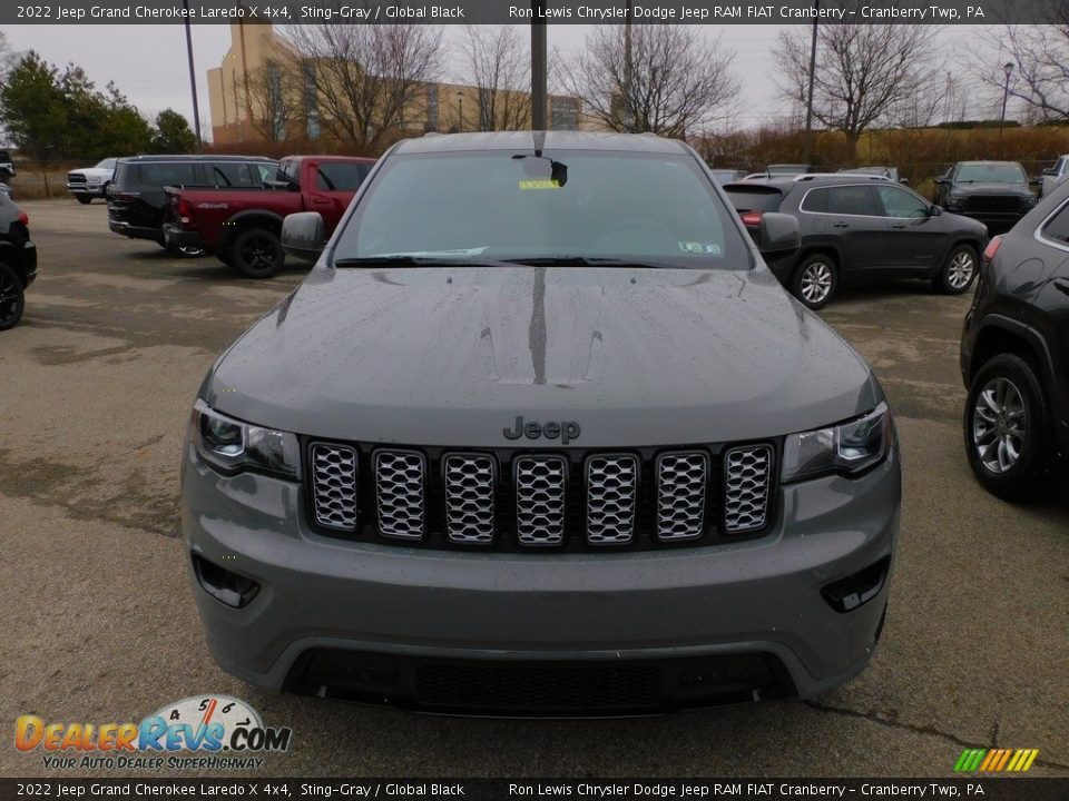 2022 Jeep Grand Cherokee Laredo X 4x4 Sting-Gray / Global Black Photo #2