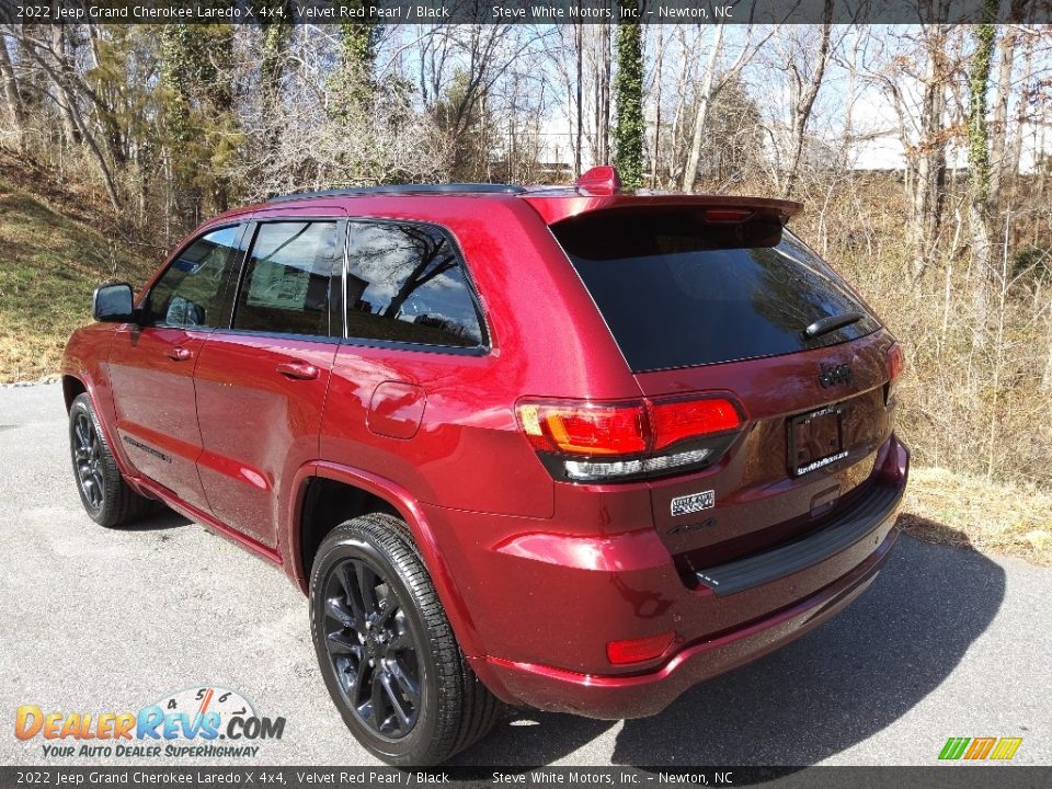 2022 Jeep Grand Cherokee Laredo X 4x4 Velvet Red Pearl / Black Photo #8