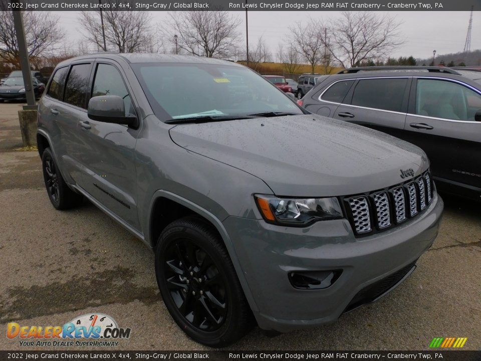 2022 Jeep Grand Cherokee Laredo X 4x4 Sting-Gray / Global Black Photo #3