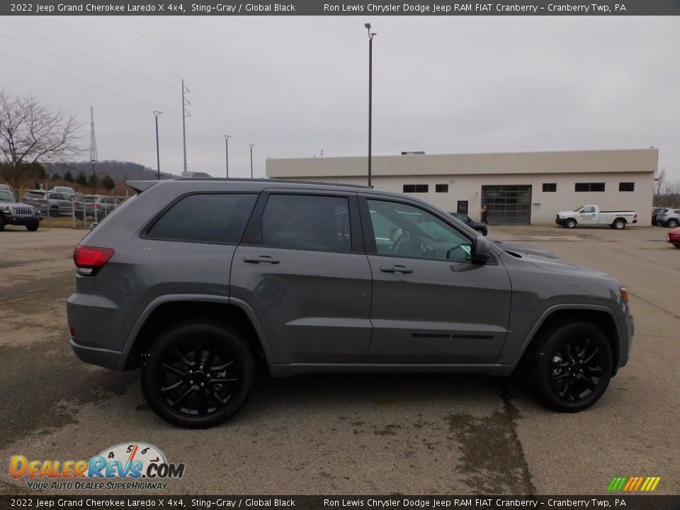 2022 Jeep Grand Cherokee Laredo X 4x4 Sting-Gray / Global Black Photo #4