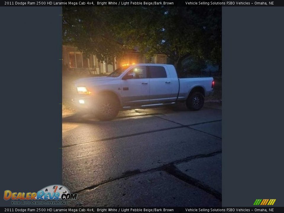 2011 Dodge Ram 2500 HD Laramie Mega Cab 4x4 Bright White / Light Pebble Beige/Bark Brown Photo #9