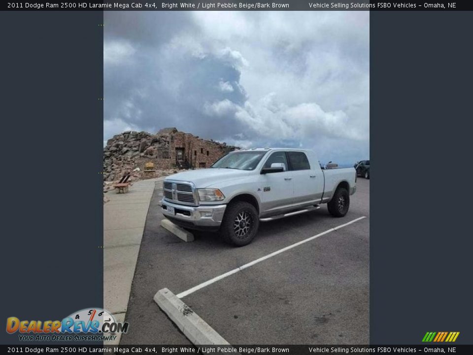 2011 Dodge Ram 2500 HD Laramie Mega Cab 4x4 Bright White / Light Pebble Beige/Bark Brown Photo #10