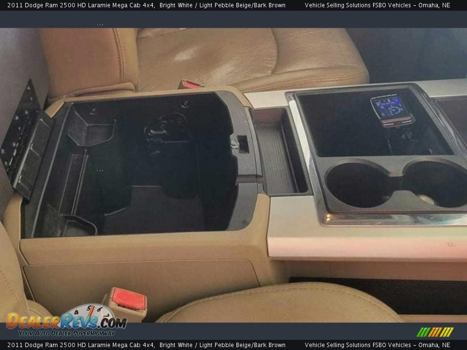 2011 Dodge Ram 2500 HD Laramie Mega Cab 4x4 Bright White / Light Pebble Beige/Bark Brown Photo #23
