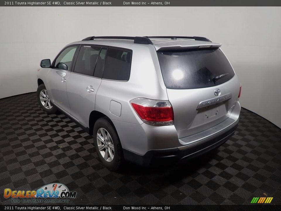 2011 Toyota Highlander SE 4WD Classic Silver Metallic / Black Photo #10