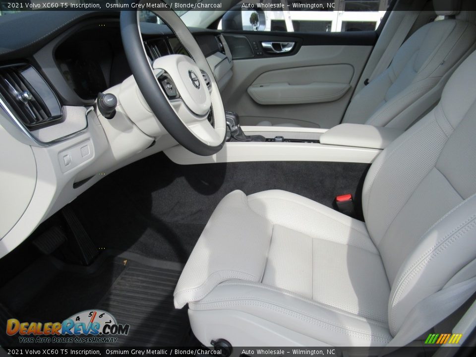 2021 Volvo XC60 T5 Inscription Osmium Grey Metallic / Blonde/Charcoal Photo #10