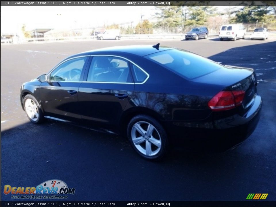 2012 Volkswagen Passat 2.5L SE Night Blue Metallic / Titan Black Photo #6