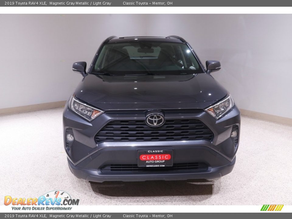 2019 Toyota RAV4 XLE Magnetic Gray Metallic / Light Gray Photo #2