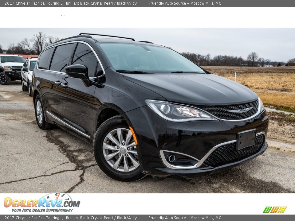 2017 Chrysler Pacifica Touring L Brilliant Black Crystal Pearl / Black/Alloy Photo #1