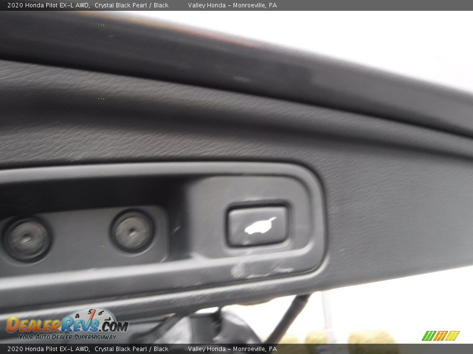 2020 Honda Pilot EX-L AWD Crystal Black Pearl / Black Photo #32