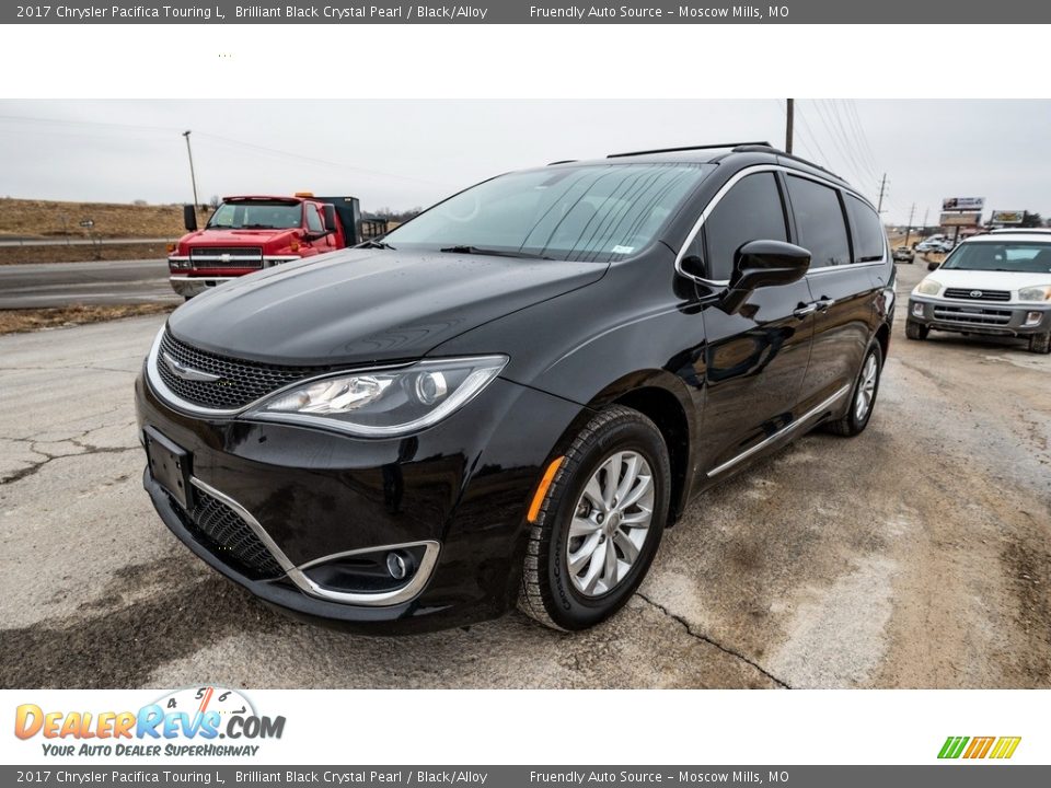 2017 Chrysler Pacifica Touring L Brilliant Black Crystal Pearl / Black/Alloy Photo #8