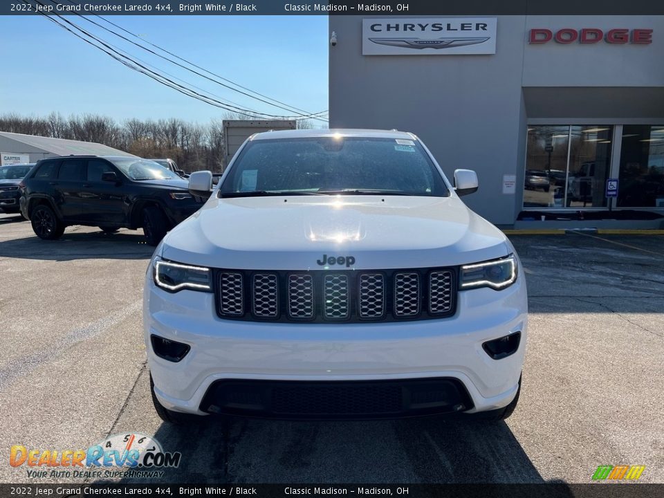 2022 Jeep Grand Cherokee Laredo 4x4 Bright White / Black Photo #7