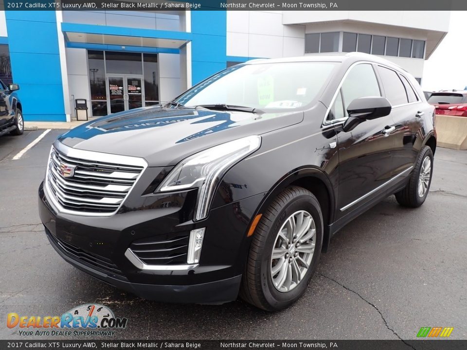 2017 Cadillac XT5 Luxury AWD Stellar Black Metallic / Sahara Beige Photo #2