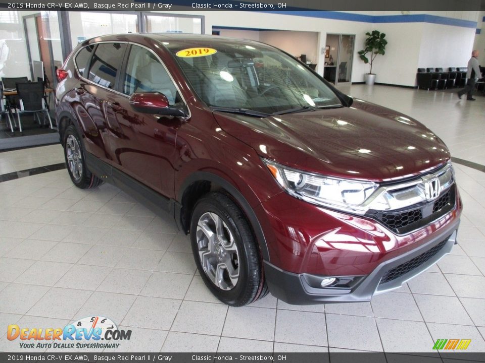 Front 3/4 View of 2019 Honda CR-V EX AWD Photo #3