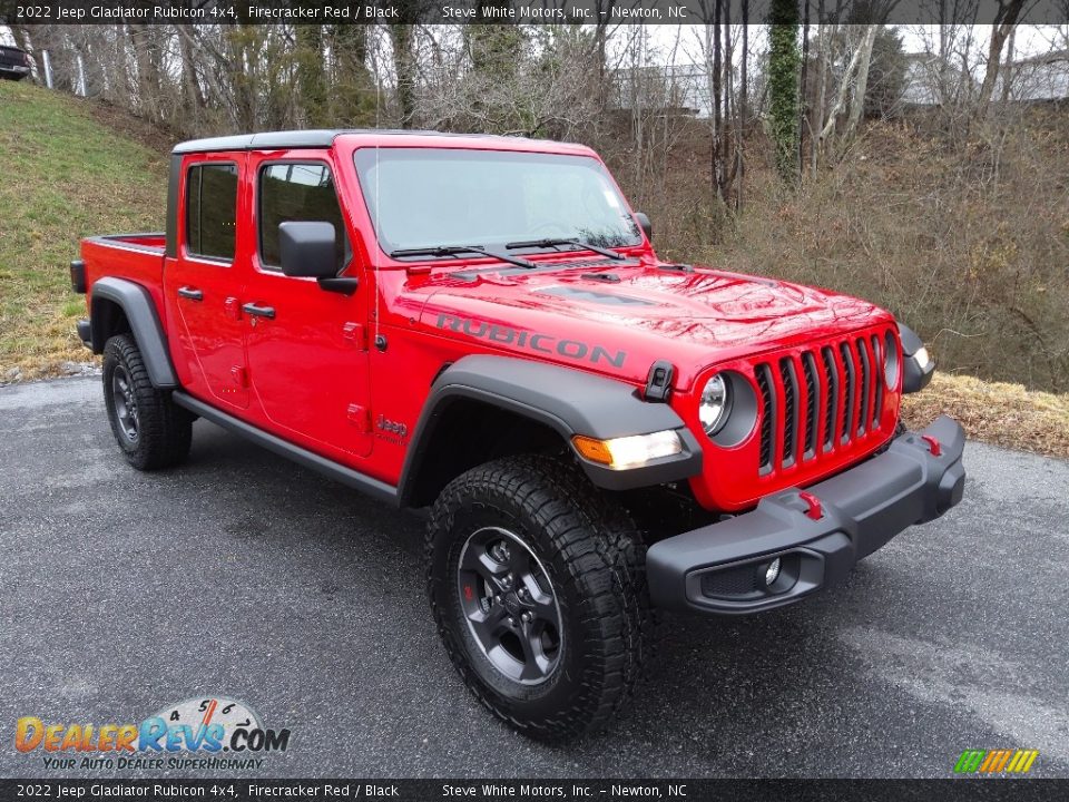 Front 3/4 View of 2022 Jeep Gladiator Rubicon 4x4 Photo #4