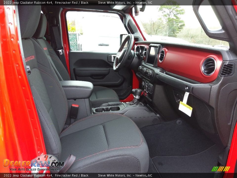 Front Seat of 2022 Jeep Gladiator Rubicon 4x4 Photo #17