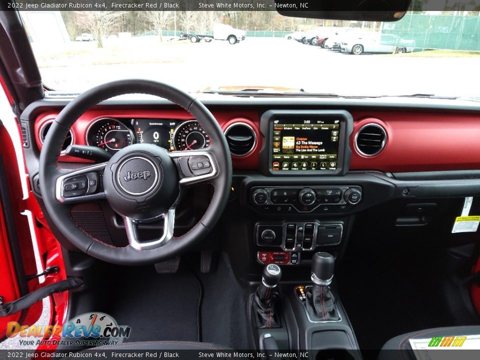 Dashboard of 2022 Jeep Gladiator Rubicon 4x4 Photo #18