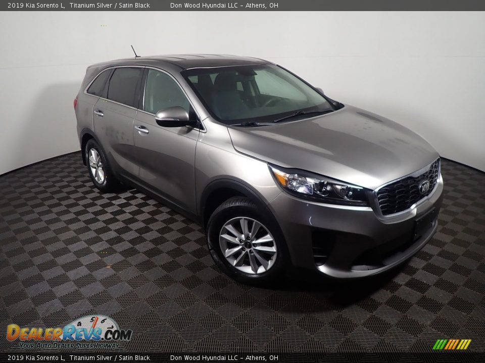 2019 Kia Sorento L Titanium Silver / Satin Black Photo #3