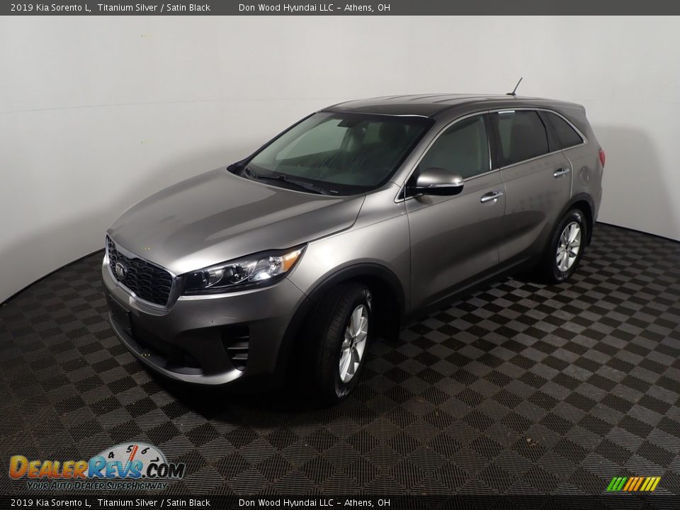 2019 Kia Sorento L Titanium Silver / Satin Black Photo #9