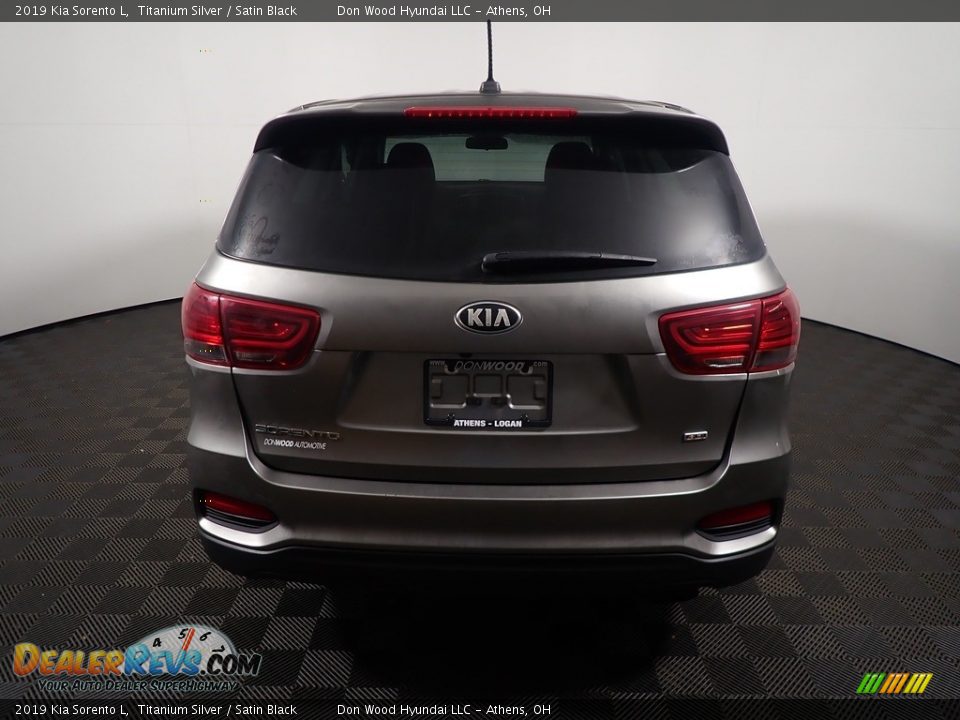 2019 Kia Sorento L Titanium Silver / Satin Black Photo #13