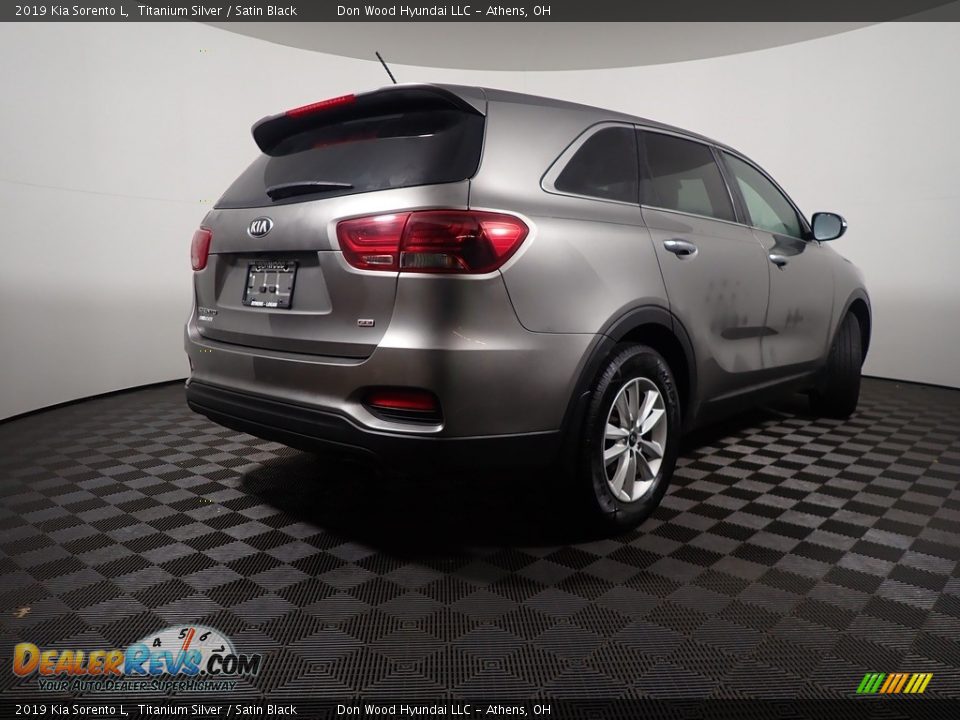 2019 Kia Sorento L Titanium Silver / Satin Black Photo #16