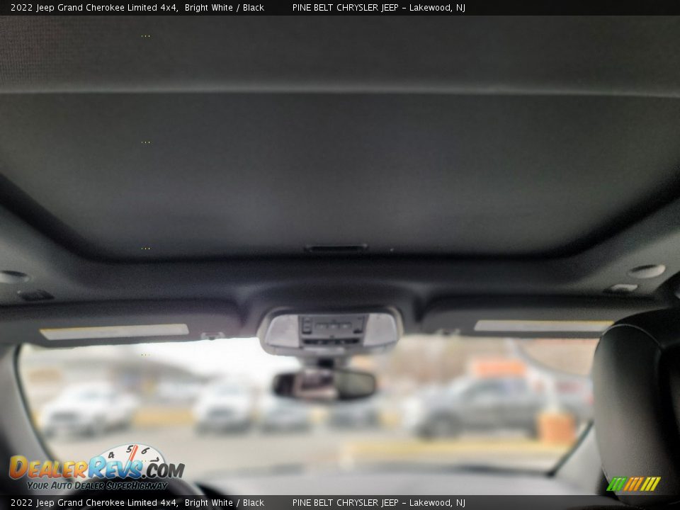 2022 Jeep Grand Cherokee Limited 4x4 Bright White / Black Photo #8