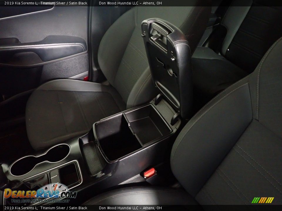 2019 Kia Sorento L Titanium Silver / Satin Black Photo #33