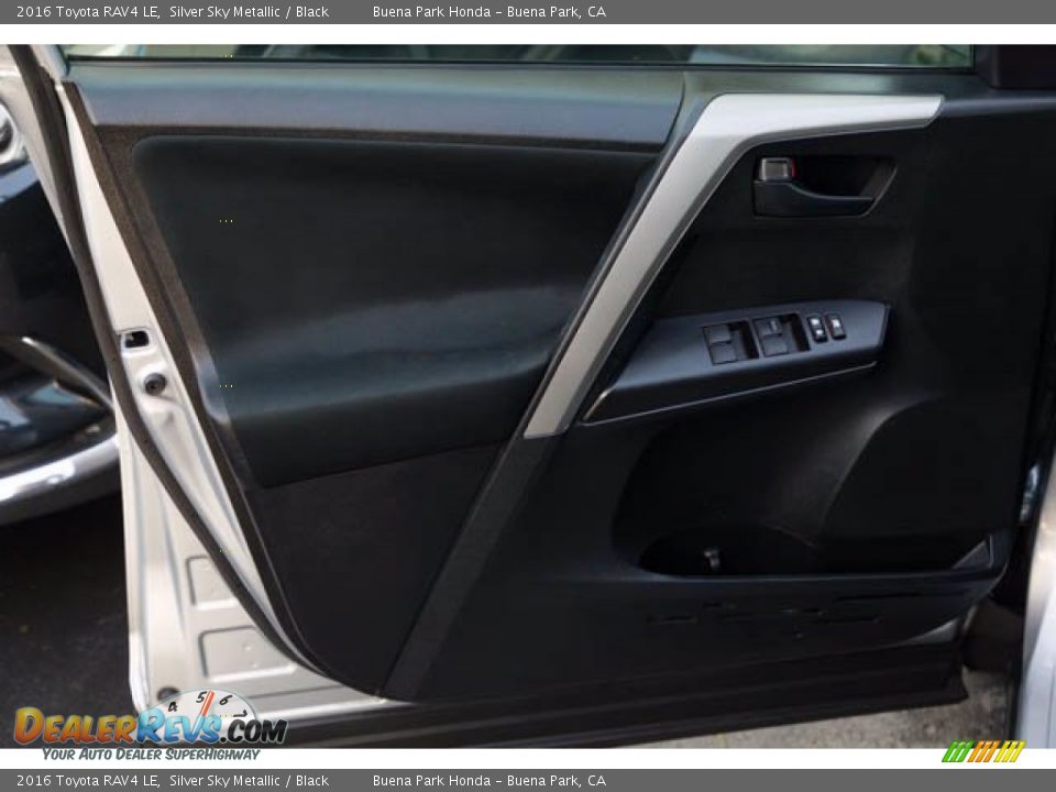 2016 Toyota RAV4 LE Silver Sky Metallic / Black Photo #27