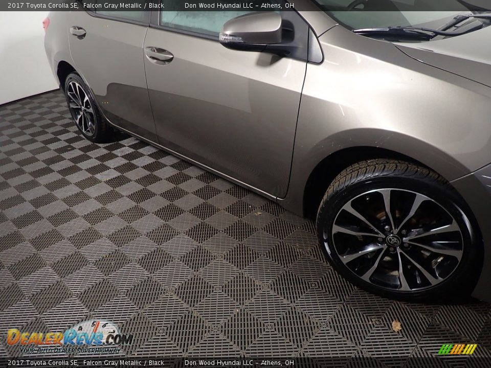 2017 Toyota Corolla SE Falcon Gray Metallic / Black Photo #4