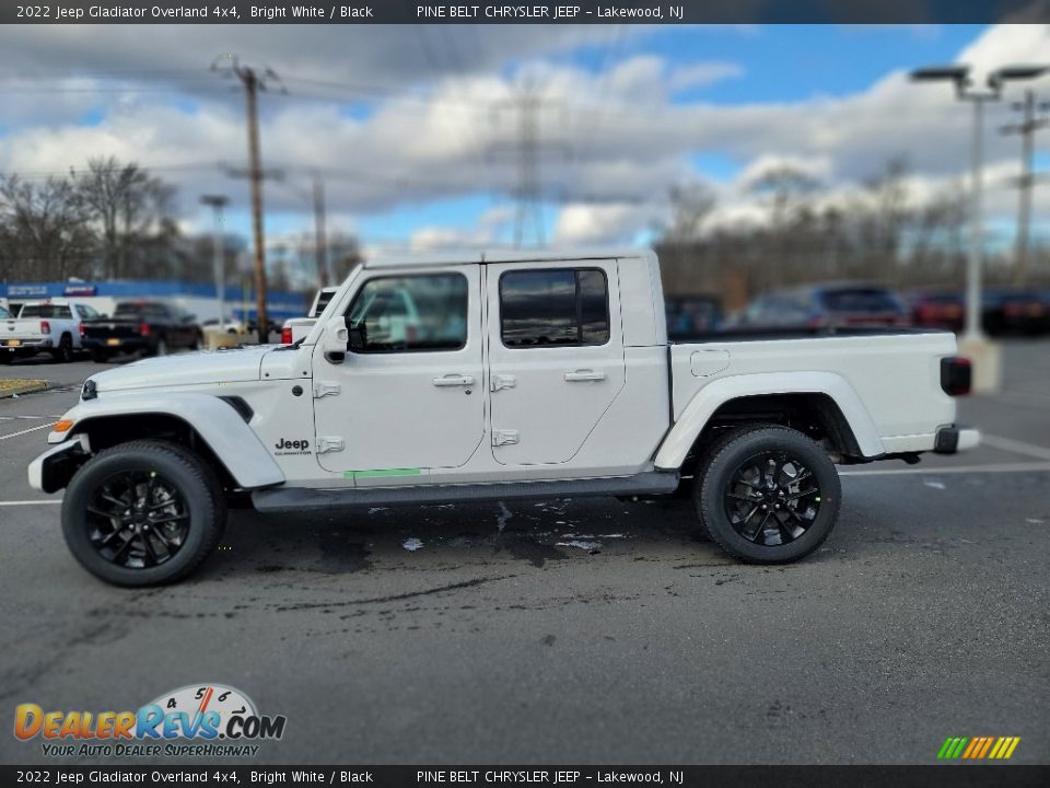 2022 Jeep Gladiator Overland 4x4 Bright White / Black Photo #3