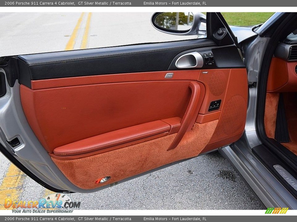 Door Panel of 2006 Porsche 911 Carrera 4 Cabriolet Photo #26