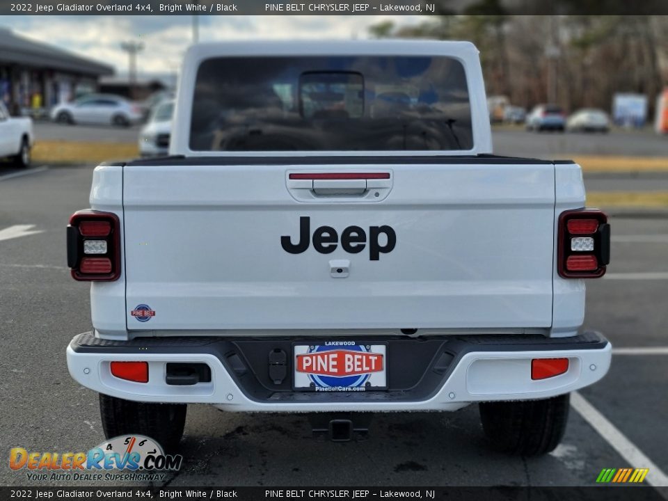 2022 Jeep Gladiator Overland 4x4 Bright White / Black Photo #5