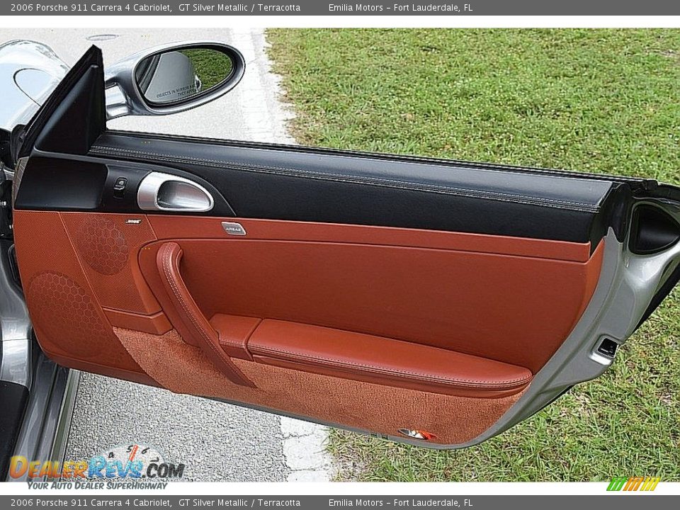 Door Panel of 2006 Porsche 911 Carrera 4 Cabriolet Photo #43