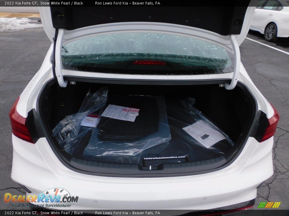 2022 Kia Forte GT Snow White Pearl / Black Photo #4