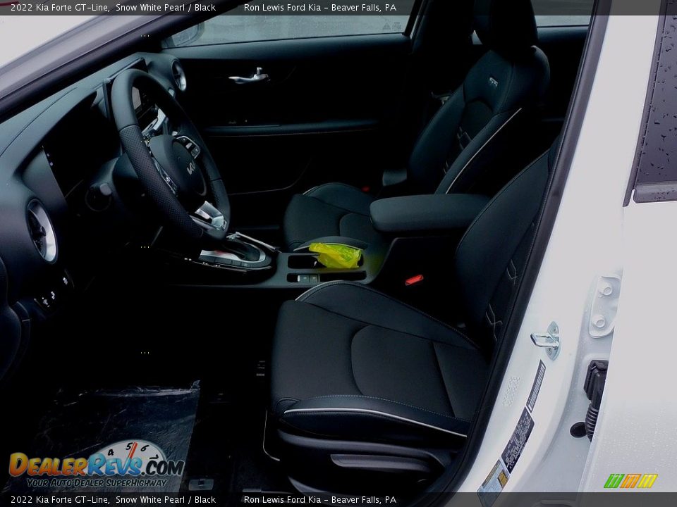 2022 Kia Forte GT-Line Snow White Pearl / Black Photo #11