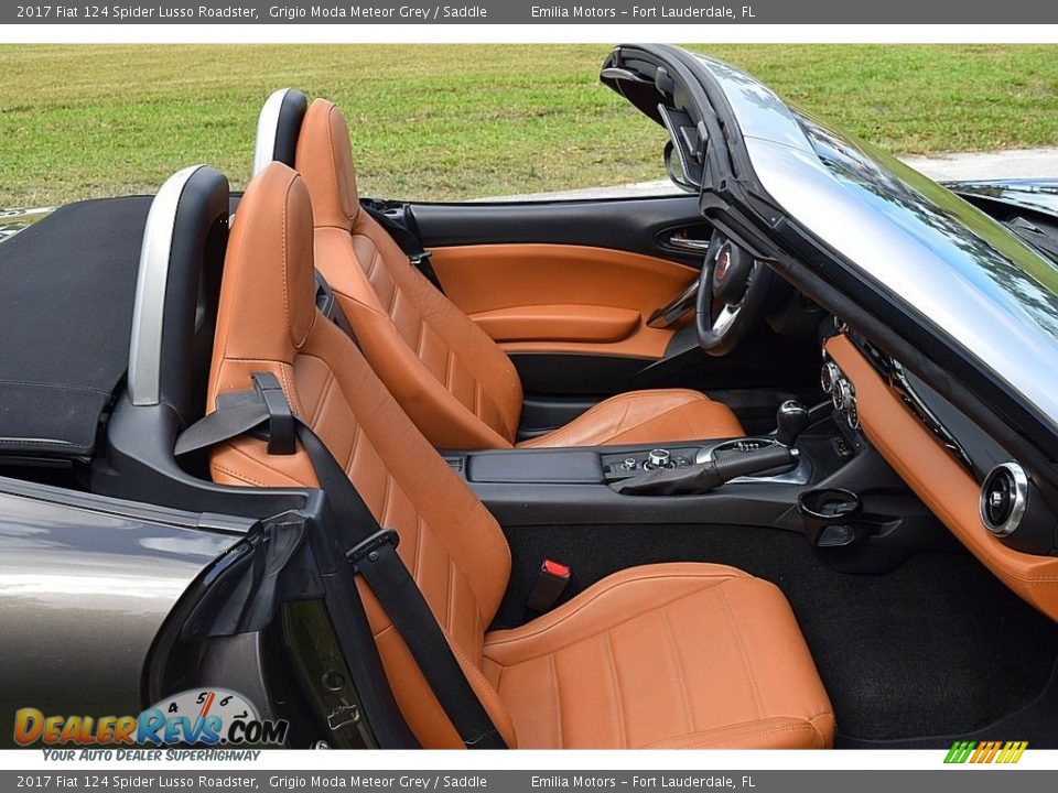 Front Seat of 2017 Fiat 124 Spider Lusso Roadster Photo #31