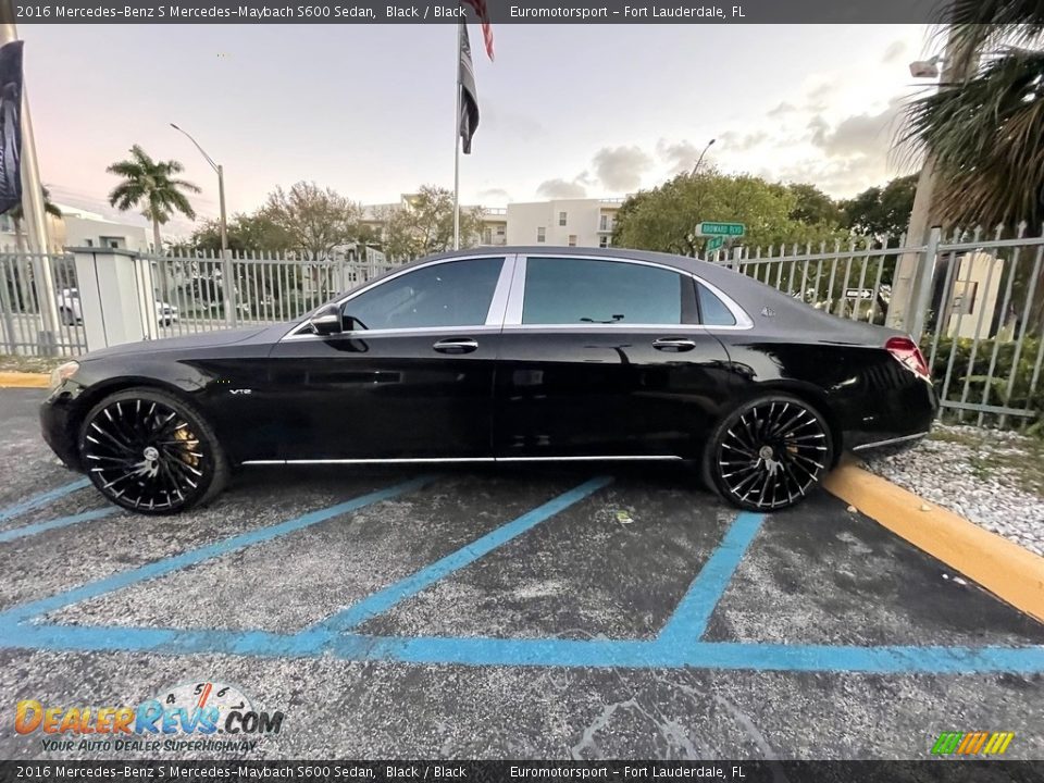 2016 Mercedes-Benz S Mercedes-Maybach S600 Sedan Black / Black Photo #3