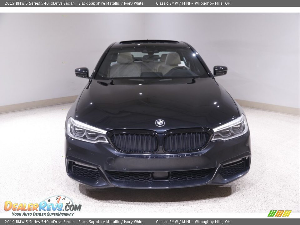 2019 BMW 5 Series 540i xDrive Sedan Black Sapphire Metallic / Ivory White Photo #2