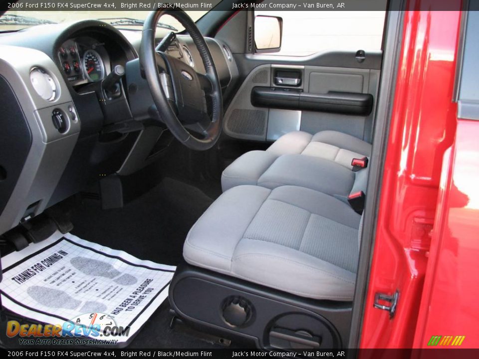 2006 Ford F150 FX4 SuperCrew 4x4 Bright Red / Black/Medium Flint Photo #11