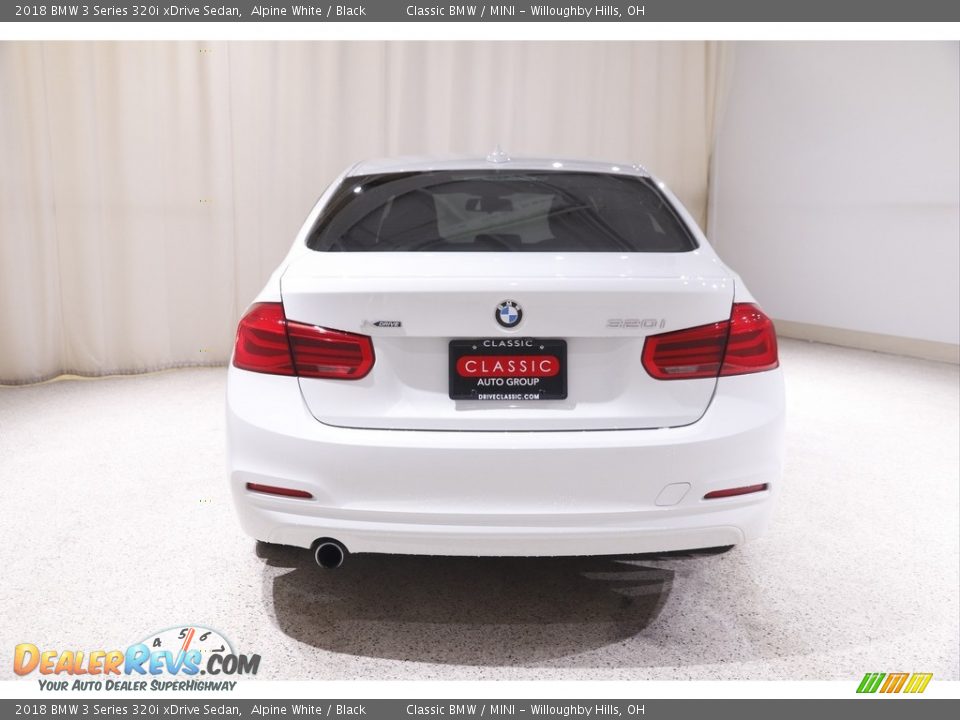 2018 BMW 3 Series 320i xDrive Sedan Alpine White / Black Photo #18