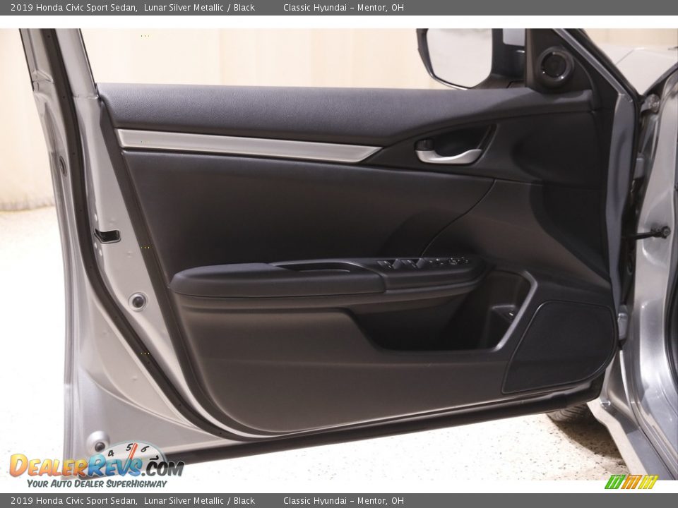 2019 Honda Civic Sport Sedan Lunar Silver Metallic / Black Photo #4