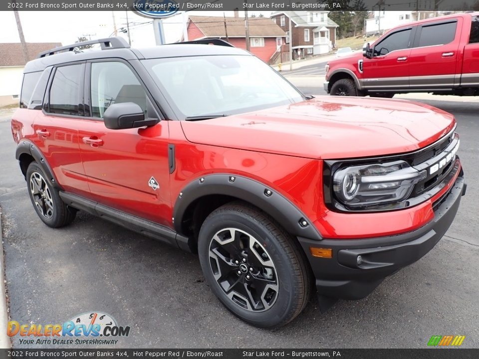 Front 3/4 View of 2022 Ford Bronco Sport Outer Banks 4x4 Photo #8