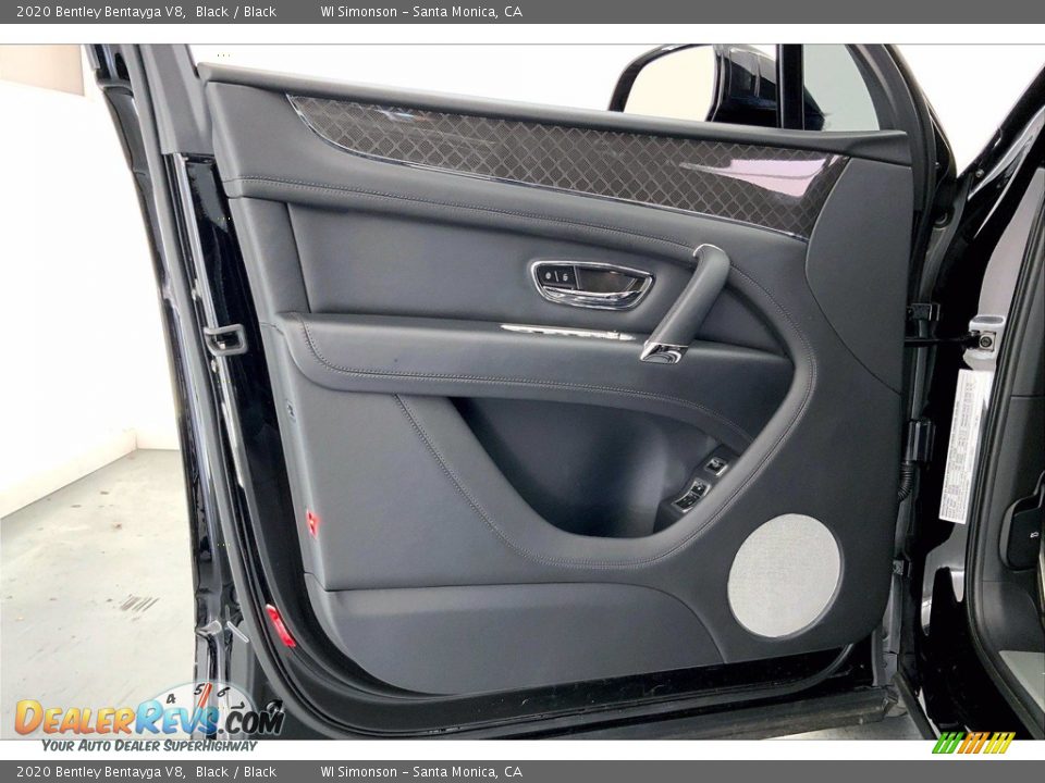 Door Panel of 2020 Bentley Bentayga V8 Photo #25