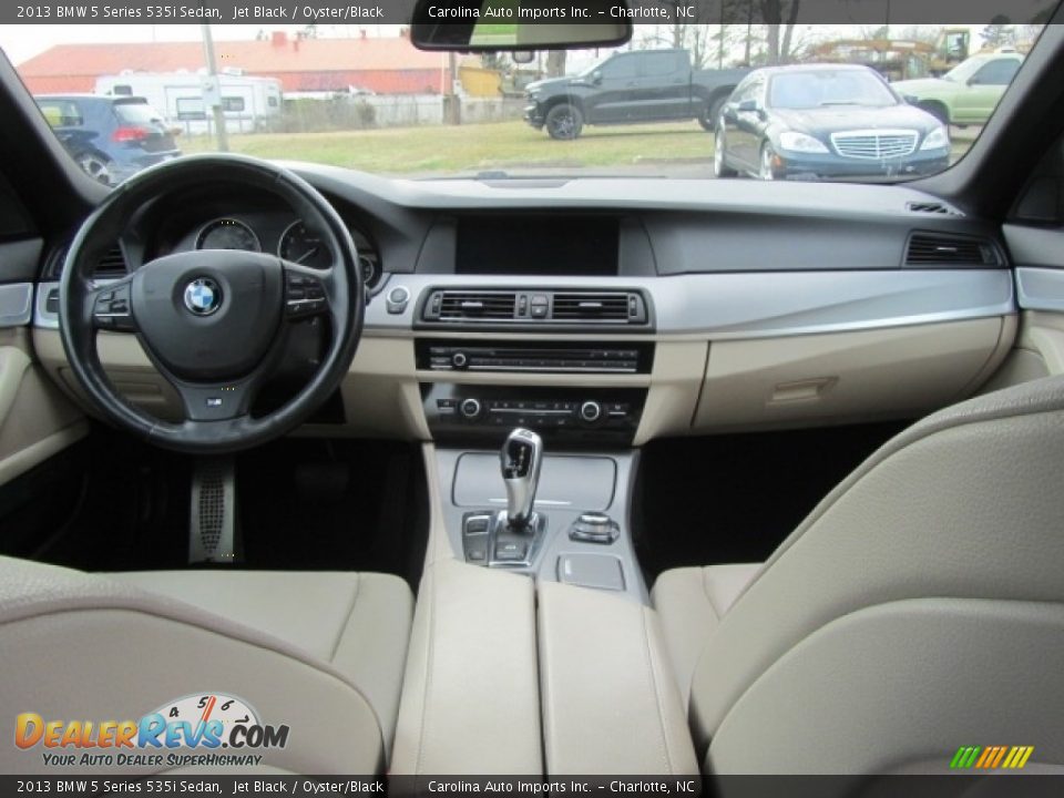 2013 BMW 5 Series 535i Sedan Jet Black / Oyster/Black Photo #13