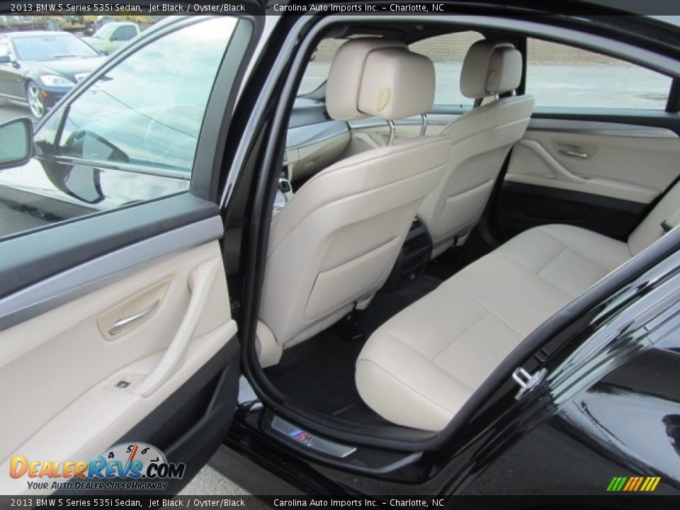 2013 BMW 5 Series 535i Sedan Jet Black / Oyster/Black Photo #20